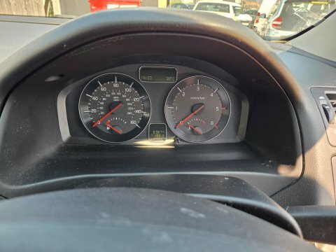 Volvo C30 2.0 R-design 143 Bhp Black #9