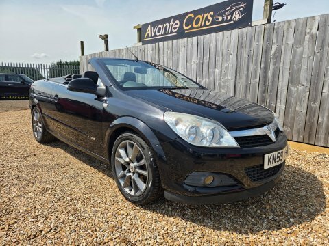 Vauxhall Astra Twin Top Design Black