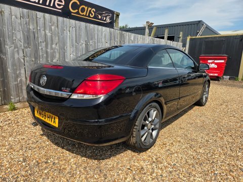 Vauxhall Astra Twin Top Design Black #6