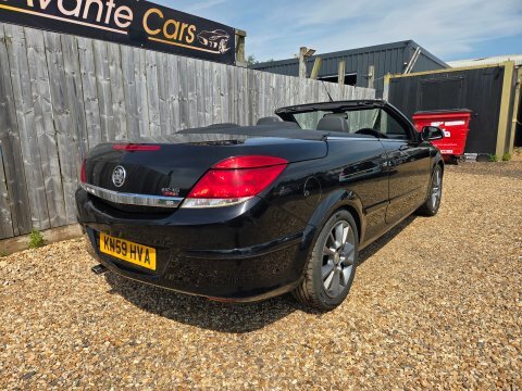Vauxhall Astra Twin Top Design Black #5