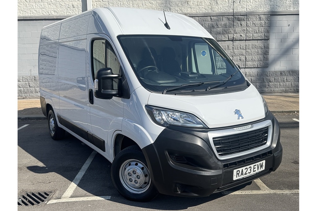 Peugeot Boxer Bluehdi 335 Professional Premium U5243 Ulez White
