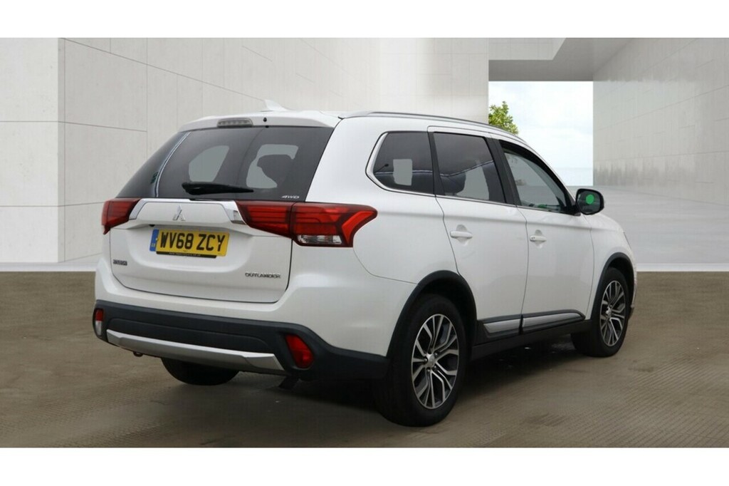 Mitsubishi Outlander Di-d 4 U5392 Ulez White #4