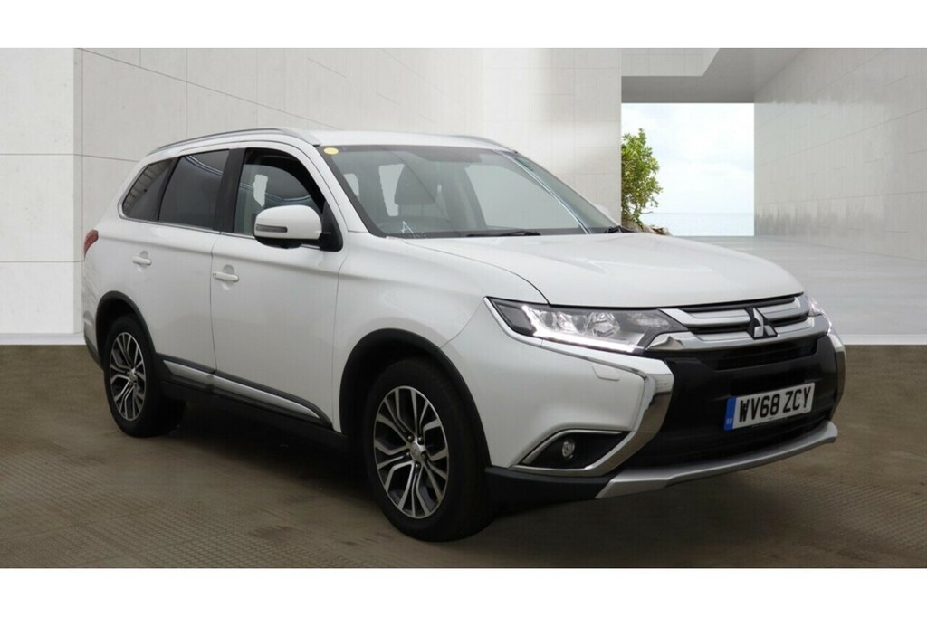 Mitsubishi Outlander Di-d 4 U5392 Ulez White