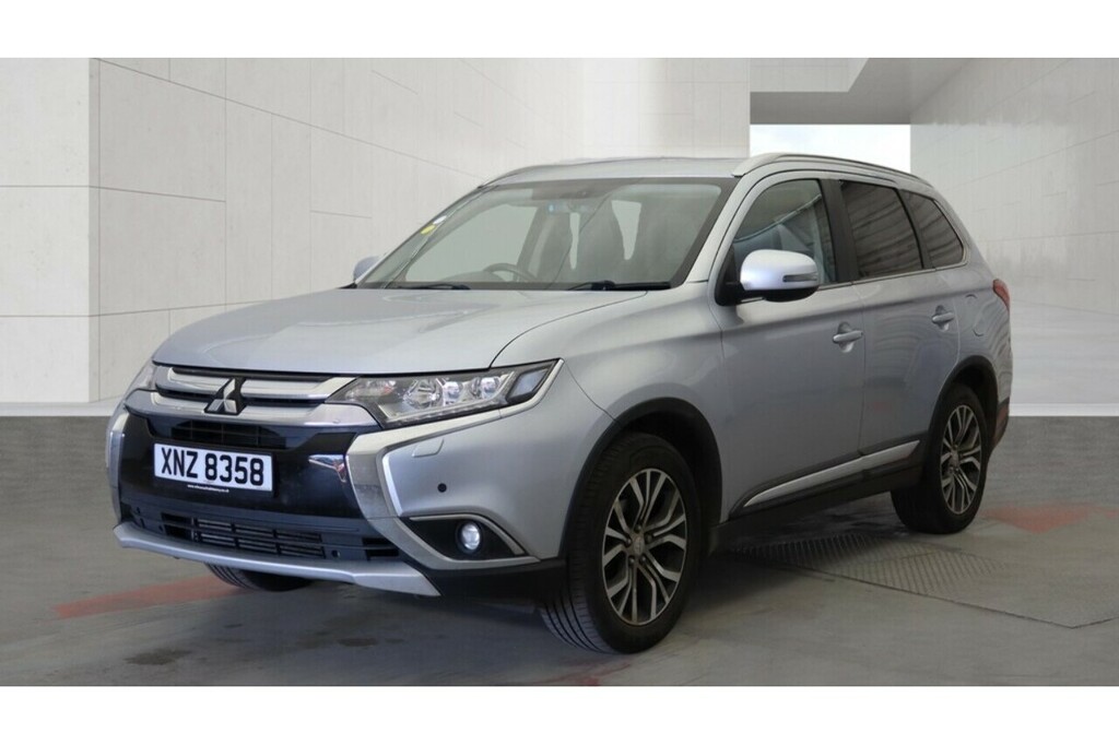 Mitsubishi Outlander Di-d 4 U5411 Ulez Silver #2
