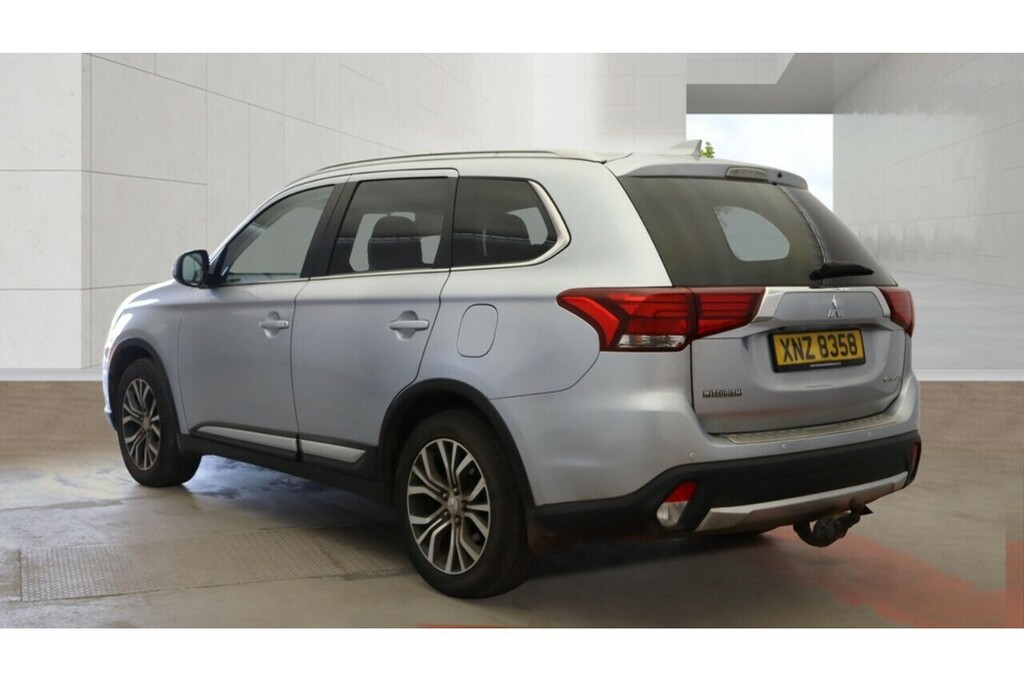 Mitsubishi Outlander Di-d 4 U5411 Ulez Silver #3