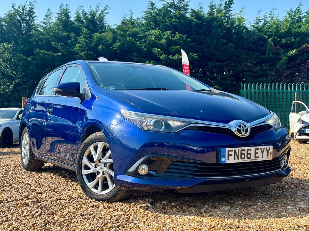 Toyota Auris 1.6 D-4d Business Edition Euro 6 Ss Safety FN66EYY Blue #2