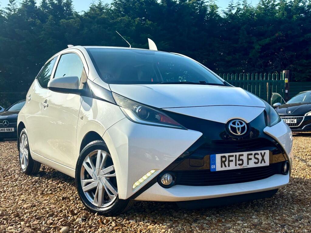 Toyota Aygo 1.0 Vvt-i X-pression X-wave Euro 5 Euro 5 201 RF15FSX White #2