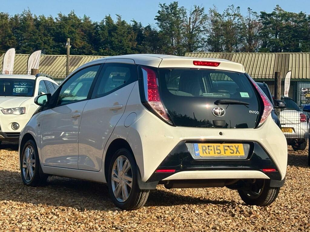 Toyota Aygo 1.0 Vvt-i X-pression X-wave Euro 5 Euro 5 201 RF15FSX White #6