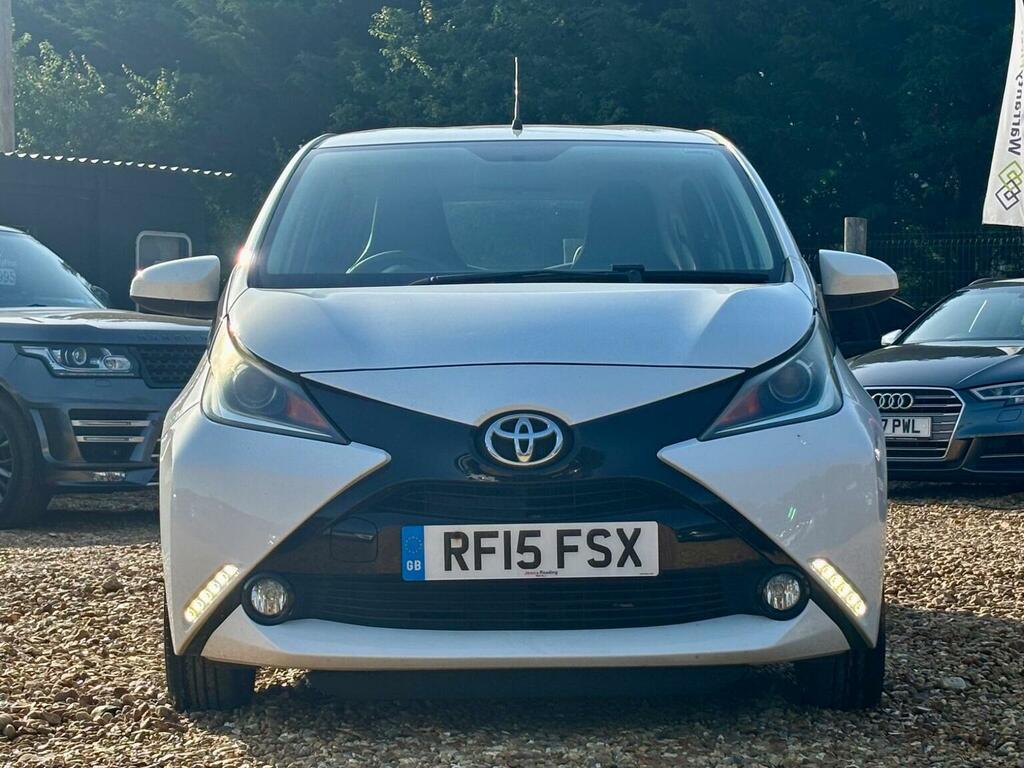 Toyota Aygo 1.0 Vvt-i X-pression X-wave Euro 5 Euro 5 201 RF15FSX White #4