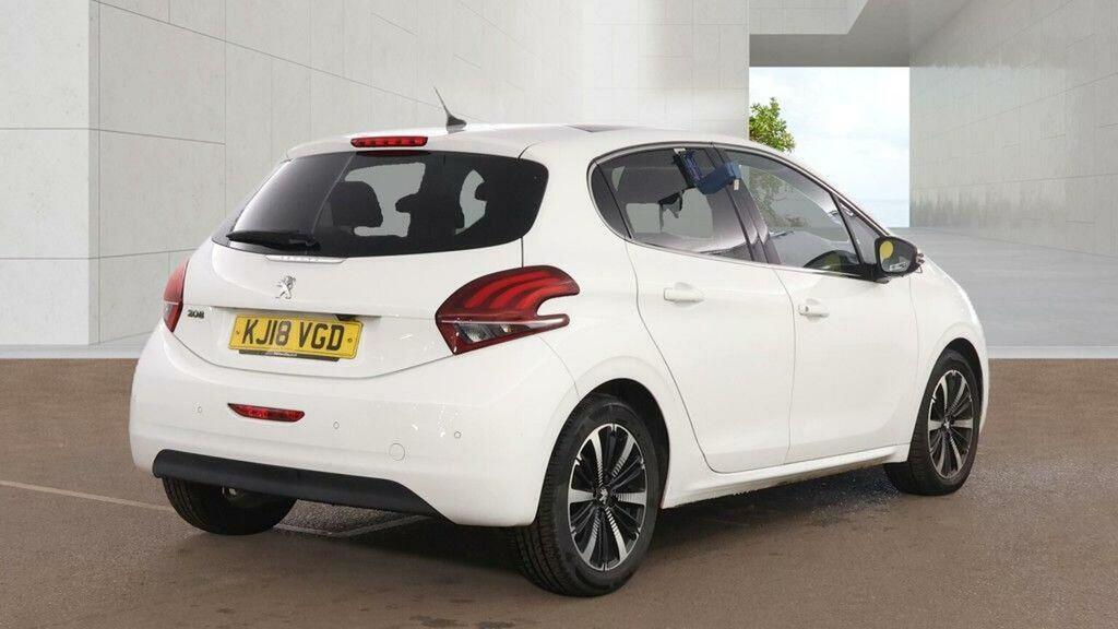 Peugeot 208 1.2 Puretech Allure Premium Euro 6 Ss 2018 White #3