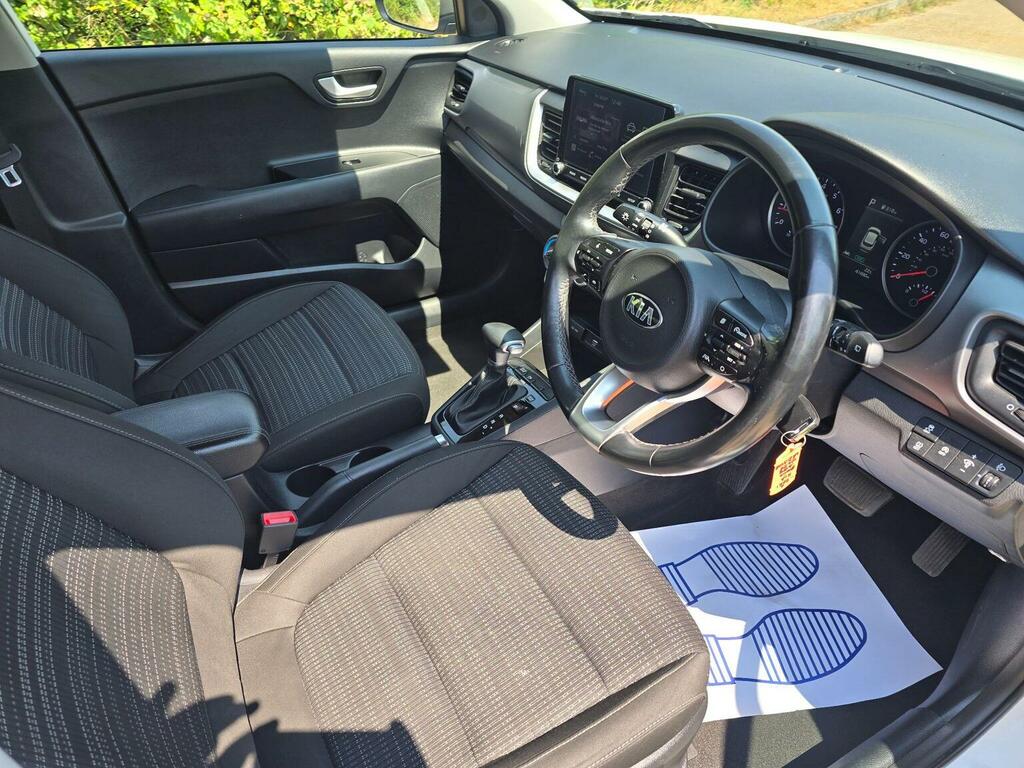 Kia Stonic 1.0 T-gdi 2 Dct Euro 6 Ss White #5