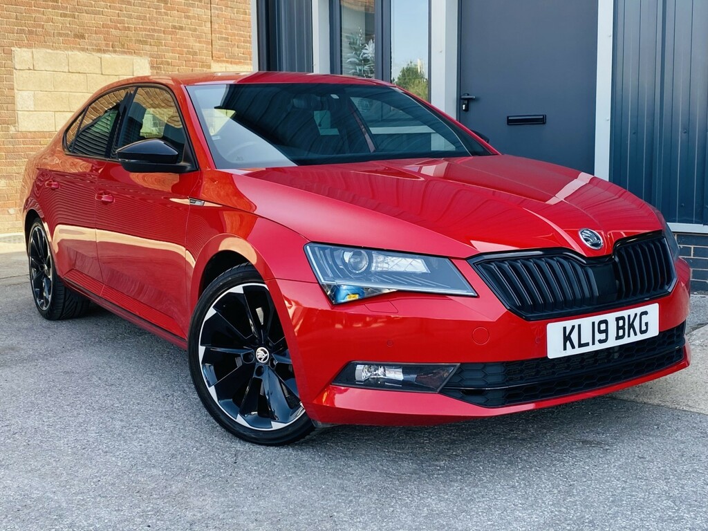 Skoda Superb Hatchback 2.0 Tsi Sportline Plus 201919 Red