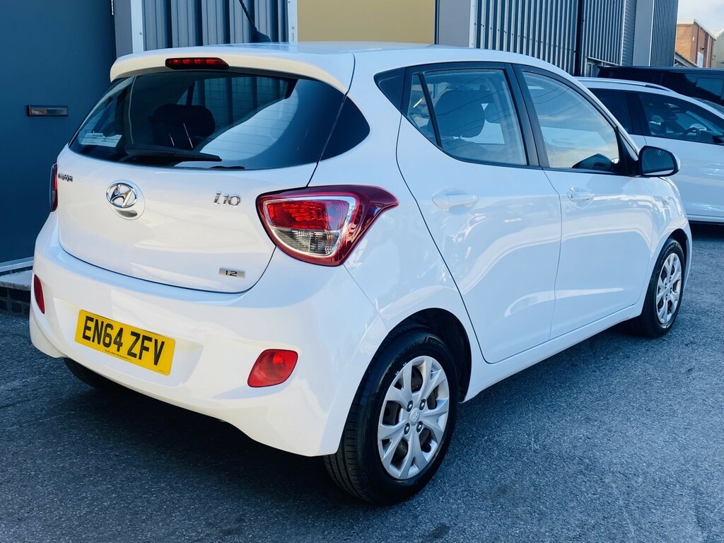 Hyundai I10 Hatchback 1.2 Se 201564 EN64ZFV White #3