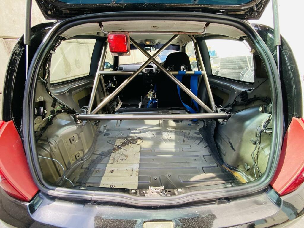 Renault Clio 2.0 16V Renaultsport Black #4