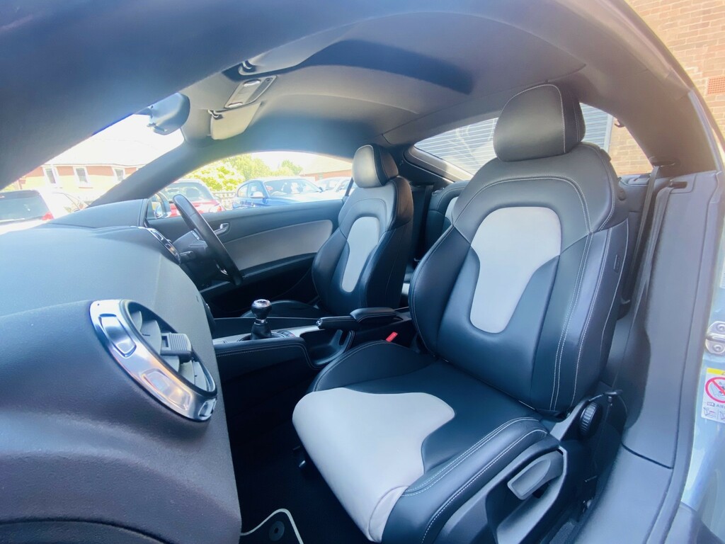 Audi TTS 2L Null White #10