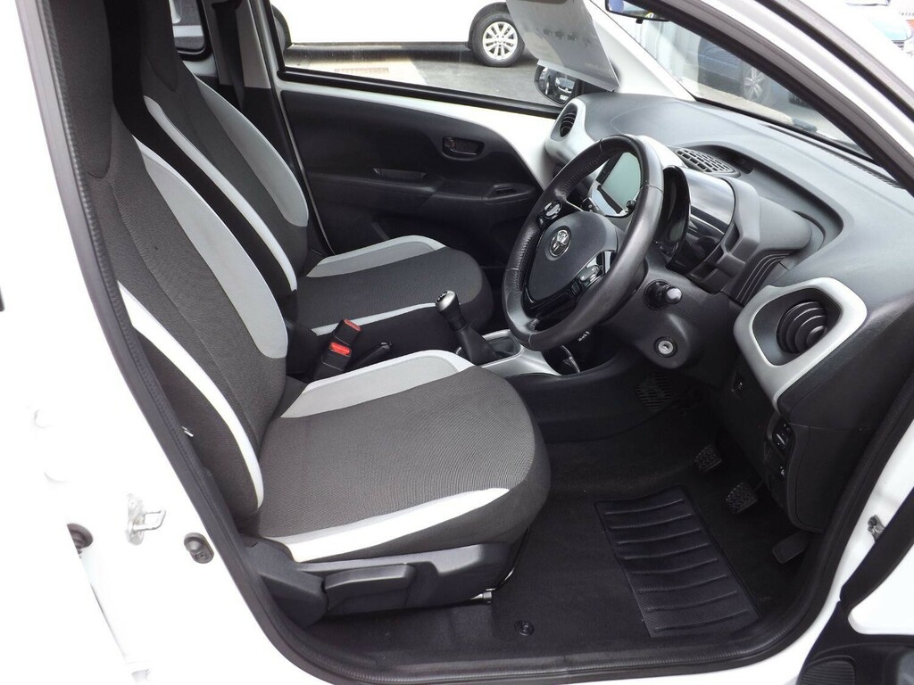 Toyota Aygo 1.0 Vvt-i Mode White #14