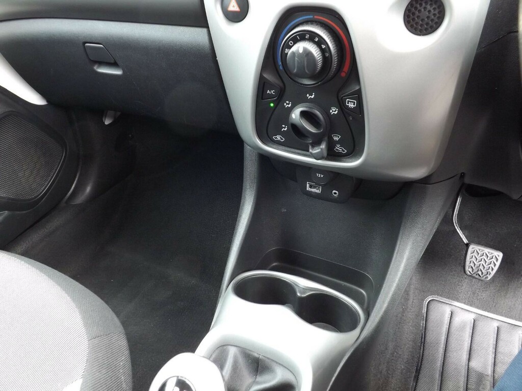 Toyota Aygo 1.0 Vvt-i Mode White #22