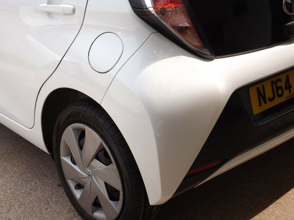 Toyota Aygo 1.0 Vvt-i Mode White #17