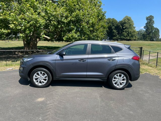 Hyundai Tucson 2019 1.6 Gdi Se Nav Suv Euro 6 EF19JFX Grey #2
