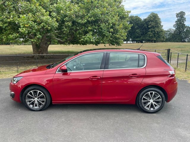 Peugeot 308 2015 1.6 Bluehdi Allure Hatchback Manua Red #2