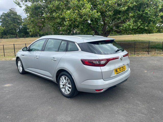 Renault Megane 2020 1.5 Blue Dci Play Sport Tourer Man Silver #3