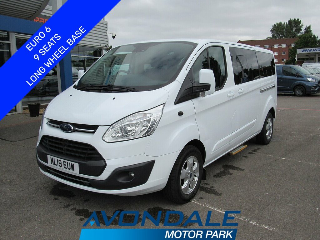 Ford Tourneo Custom 310 Ecoblue Titanium 9 Seater L2 Lwb Minibus White
