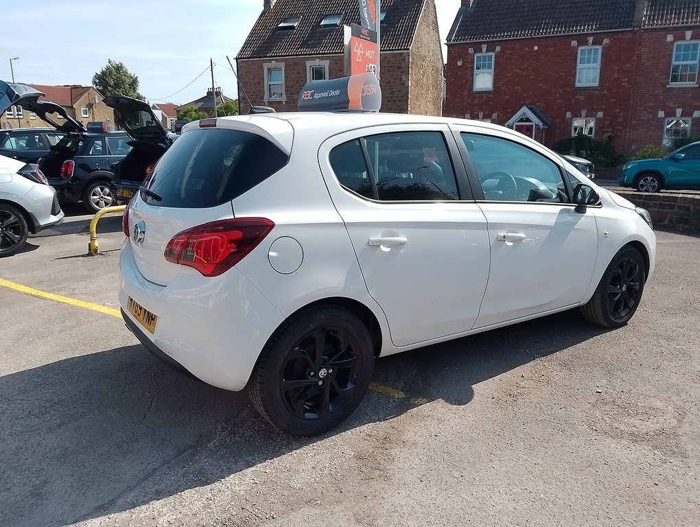 Vauxhall Corsa I Ecotec Griffin WV69YNP White #4