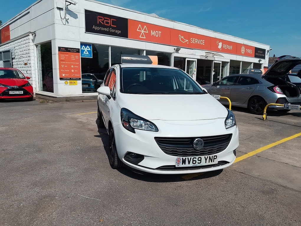 Vauxhall Corsa I Ecotec Griffin WV69YNP White #2