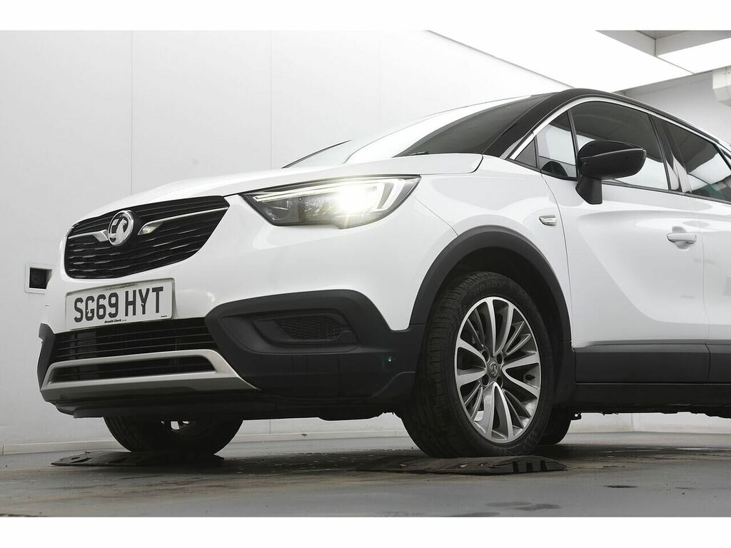 Vauxhall Crossland X Griffin White #2