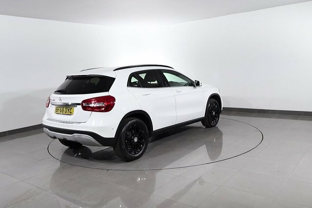 Mercedes-Benz GLA Class 1.3 Gla200 Amg Line Premium 7G-dct Euro 6 Ss Red #73