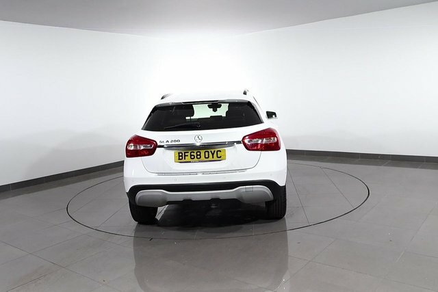 Mercedes-Benz GLA Class 1.3 Gla200 Amg Line Premium 7G-dct Euro 6 Ss Red #66