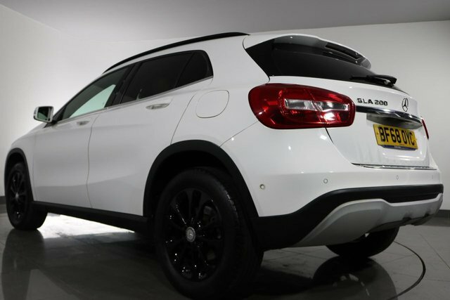 Mercedes-Benz GLA Class 1.3 Gla200 Amg Line Premium 7G-dct Euro 6 Ss Red #27
