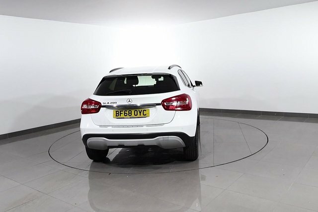 Mercedes-Benz GLA Class 1.3 Gla200 Amg Line Premium 7G-dct Euro 6 Ss Red #67