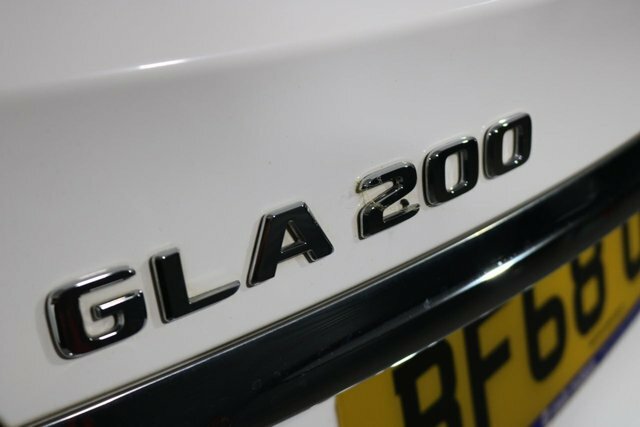 Mercedes-Benz GLA Class 1.3 Gla200 Amg Line Premium 7G-dct Euro 6 Ss Red #36