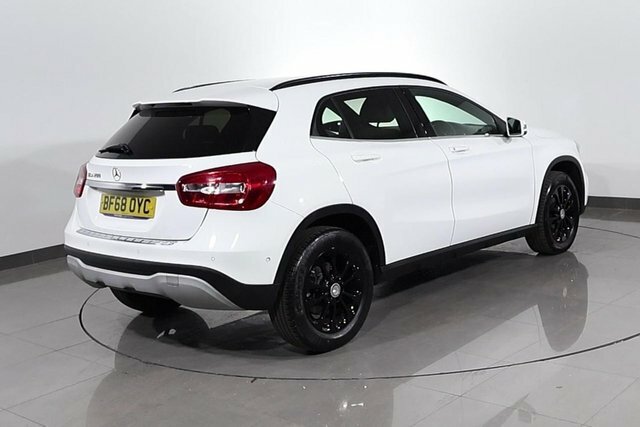 Mercedes-Benz GLA Class 1.3 Gla200 Amg Line Premium 7G-dct Euro 6 Ss Red #15
