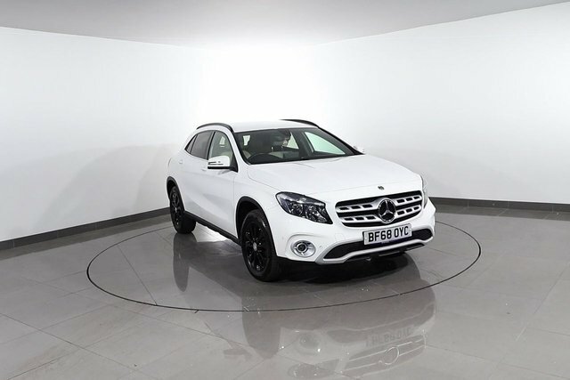 Mercedes-Benz GLA Class 1.3 Gla200 Amg Line Premium 7G-dct Euro 6 Ss Red #96