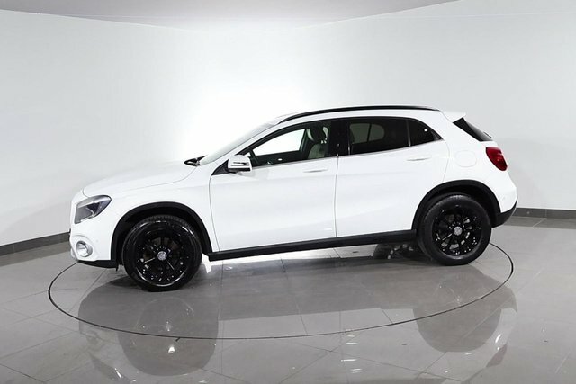 Mercedes-Benz GLA Class 1.3 Gla200 Amg Line Premium 7G-dct Euro 6 Ss Red #17