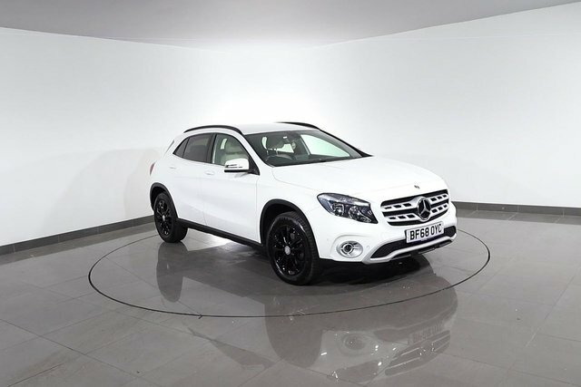 Mercedes-Benz GLA Class 1.3 Gla200 Amg Line Premium 7G-dct Euro 6 Ss Red #94