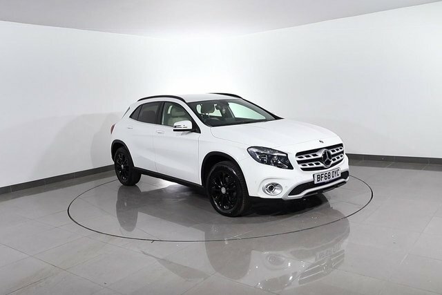 Mercedes-Benz GLA Class 1.3 Gla200 Amg Line Premium 7G-dct Euro 6 Ss Red #93