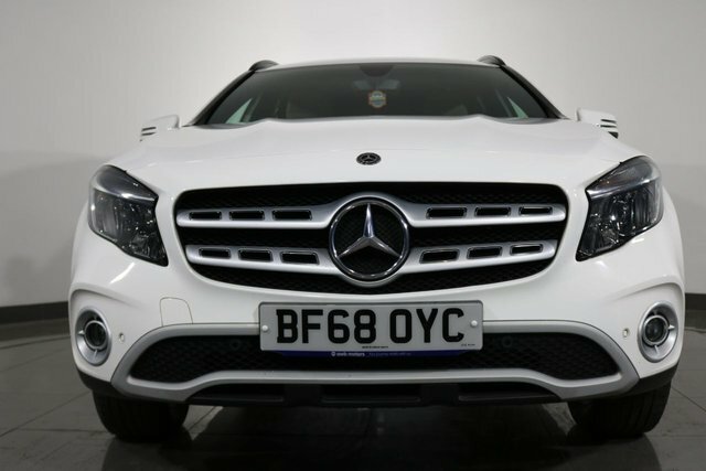 Mercedes-Benz GLA Class 1.3 Gla200 Amg Line Premium 7G-dct Euro 6 Ss Red #22