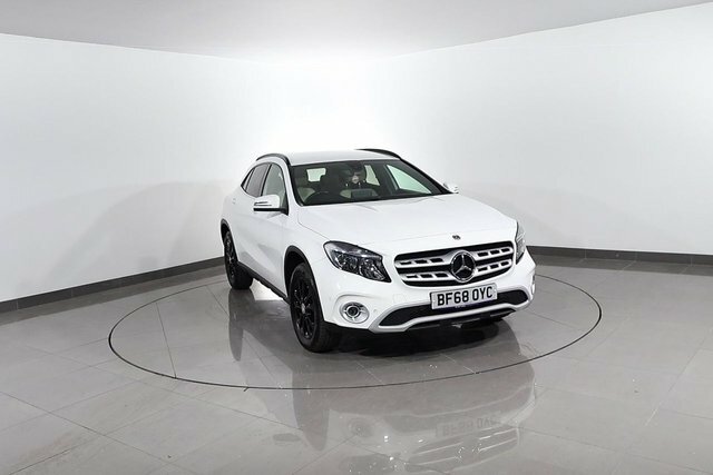 Mercedes-Benz GLA Class 1.3 Gla200 Amg Line Premium 7G-dct Euro 6 Ss Red #97