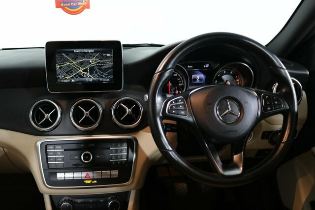 Mercedes-Benz GLA Class 1.3 Gla200 Amg Line Premium 7G-dct Euro 6 Ss Red #43