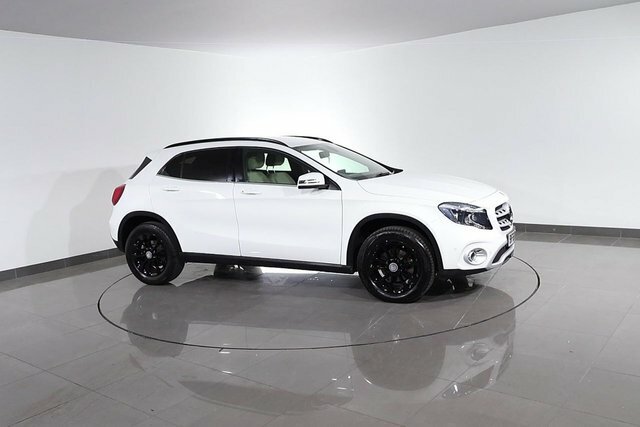 Mercedes-Benz GLA Class 1.3 Gla200 Amg Line Premium 7G-dct Euro 6 Ss Red #88