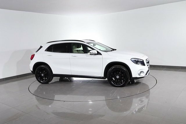 Mercedes-Benz GLA Class 1.3 Gla200 Amg Line Premium 7G-dct Euro 6 Ss Red #87