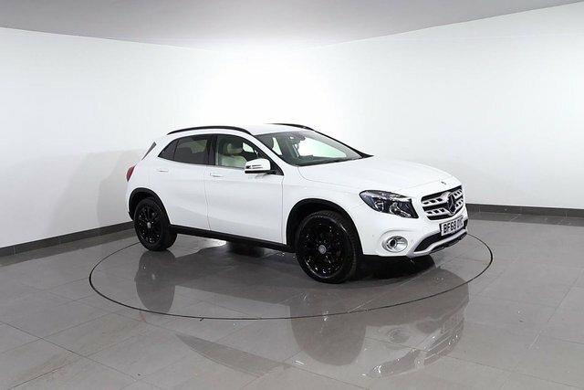 Mercedes-Benz GLA Class 1.3 Gla200 Amg Line Premium 7G-dct Euro 6 Ss Red #91