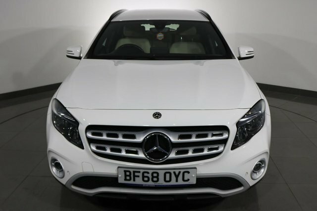 Mercedes-Benz GLA Class 1.3 Gla200 Amg Line Premium 7G-dct Euro 6 Ss Red #21