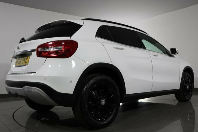 Mercedes-Benz GLA Class 1.3 Gla200 Amg Line Premium 7G-dct Euro 6 Ss Red #30