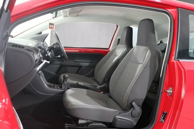 Volkswagen Up 1.0 Street Up 74 Bhp White #23