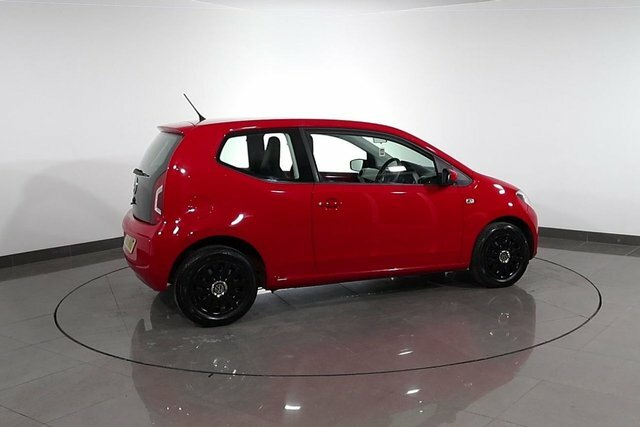 Volkswagen Up 1.0 Street Up 74 Bhp White #70