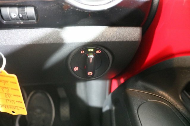 Volkswagen Up 1.0 Street Up 74 Bhp White #38